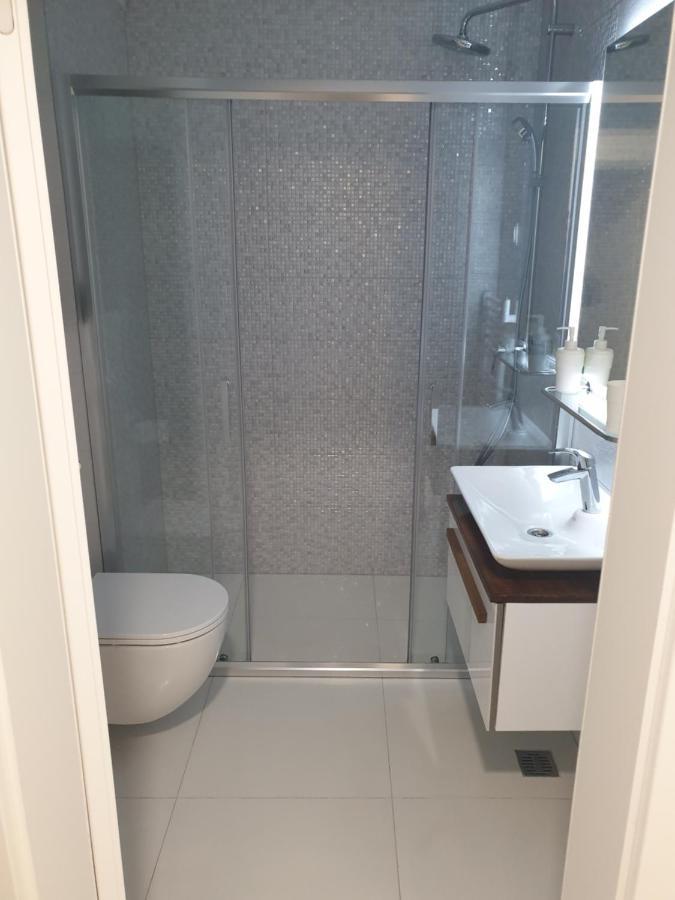 Apartman Viktoria Тузла Екстер'єр фото