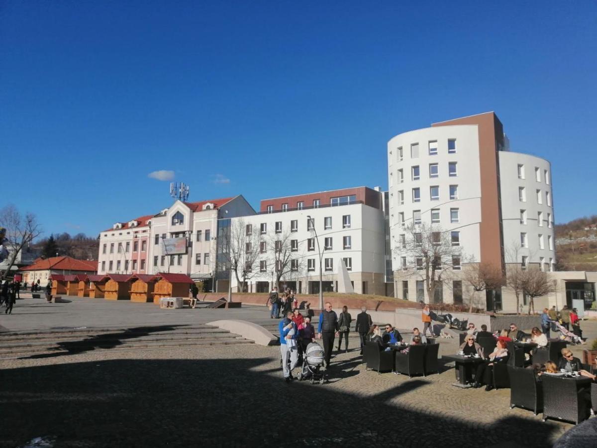 Apartman Viktoria Тузла Екстер'єр фото
