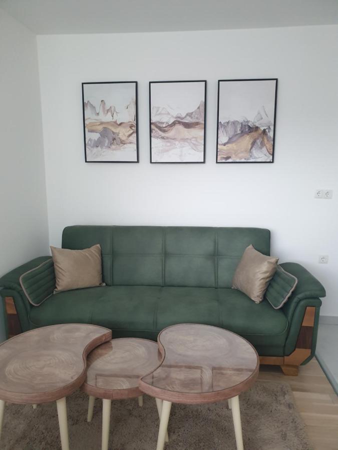 Apartman Viktoria Тузла Екстер'єр фото