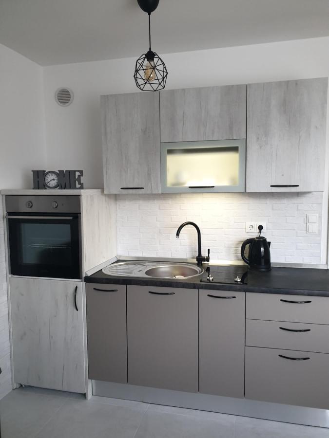 Apartman Viktoria Тузла Екстер'єр фото